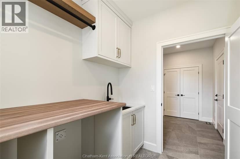 67 Rosewood CRESCENT — photo 32 of 40