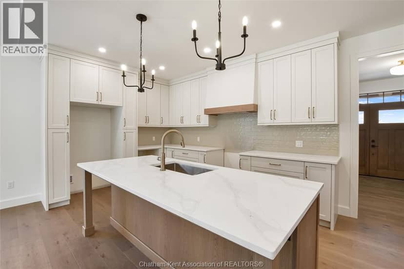 67 Rosewood CRESCENT — photo 5 of 40