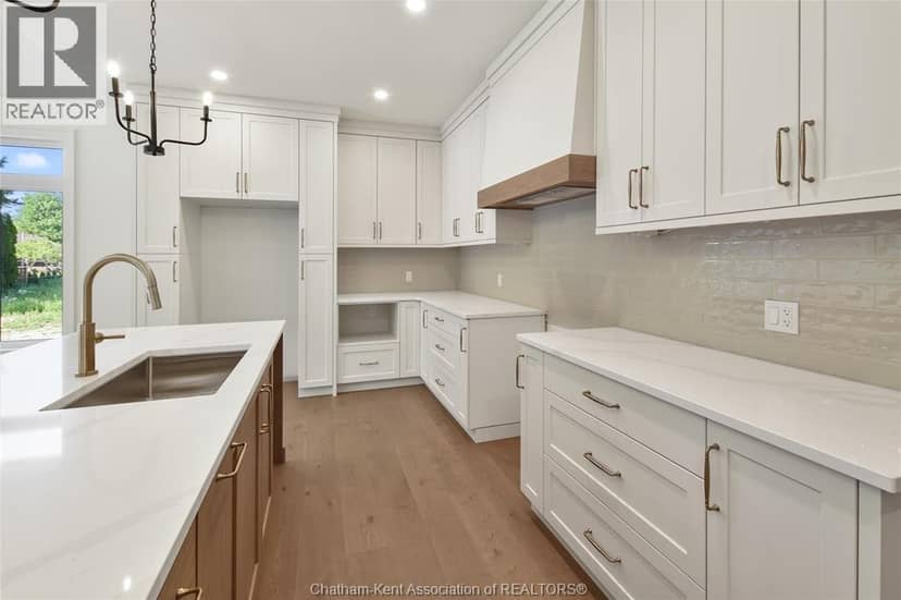 67 Rosewood CRESCENT — photo 6 of 40