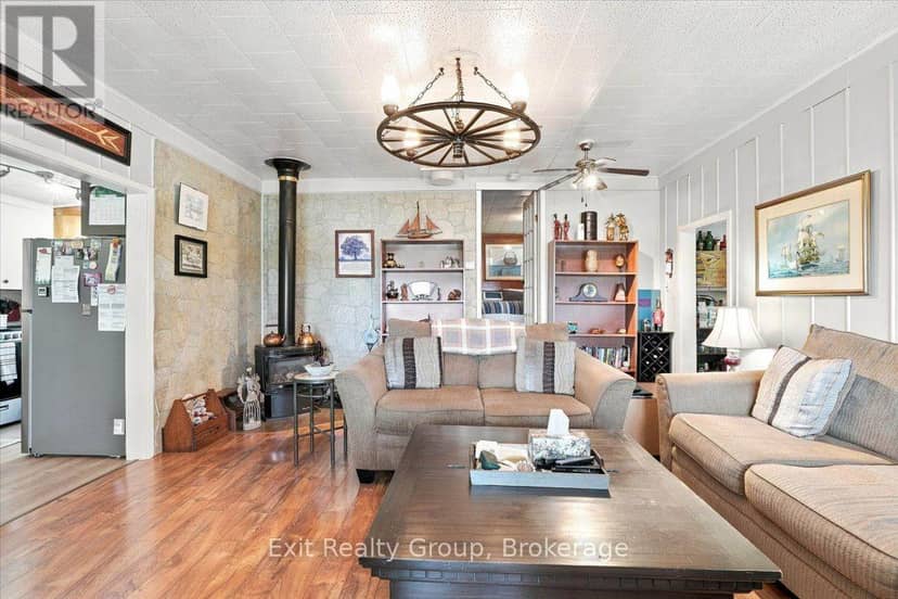 82 Canal Road — photo 9 of 37