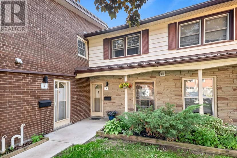 5 Arbour Glen Crescent — photo 1 of 25