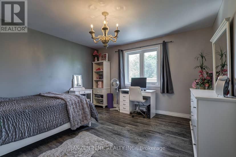 49988 Catherina Street — photo 16 of 40