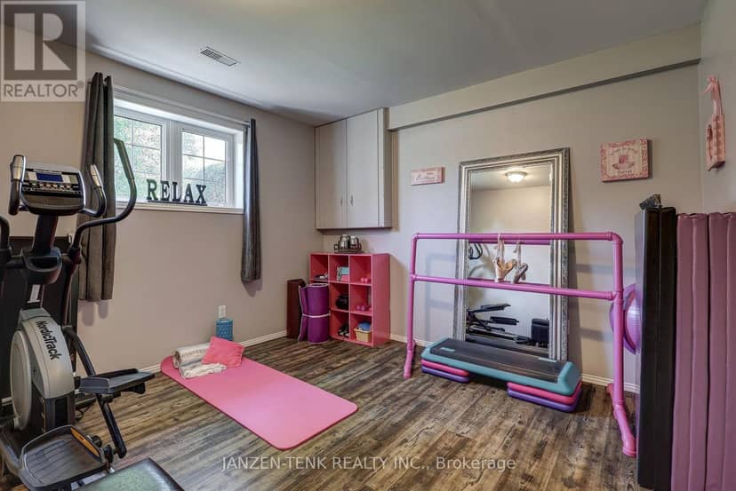 49988 Catherina Street — photo 27 of 40