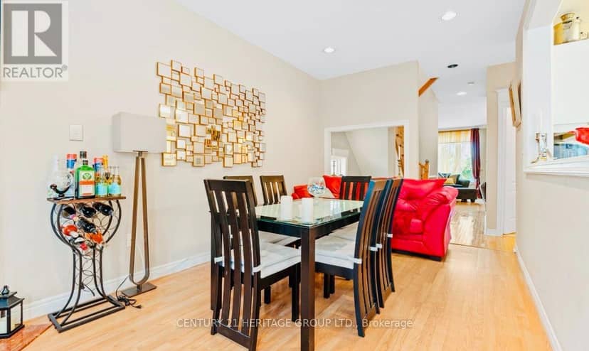 63 - 255 Shaftsbury Avenue — photo 20 of 35