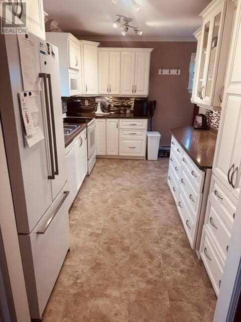 2 Jolie Vue Drive — photo 18 of 40