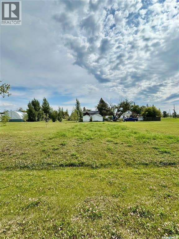 640 1st AVENUE W, Zenon Park, photo 2