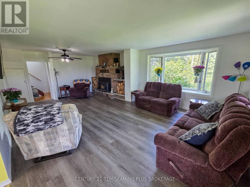 704344 Rockley Road — photo 14 of 40