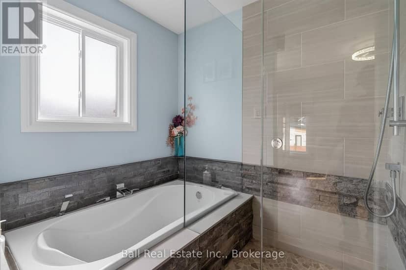 118 Echo Bay Road E — photo 24 of 40