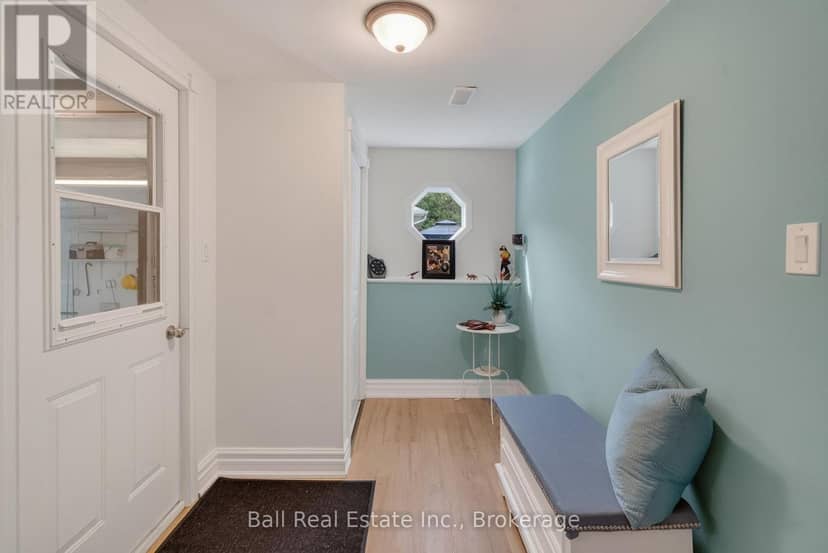 118 Echo Bay Road E — photo 32 of 40