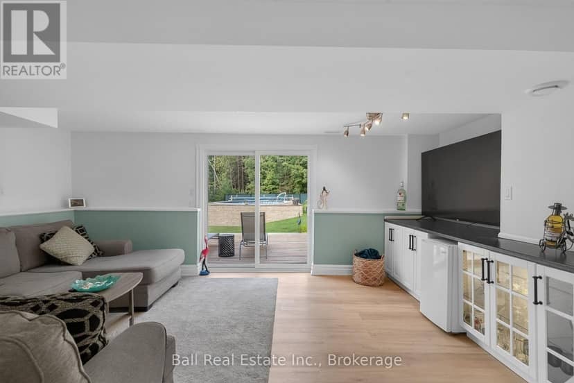 118 Echo Bay Road E — photo 31 of 40