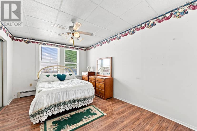 6355/6357 Cork Street — photo 9 of 40