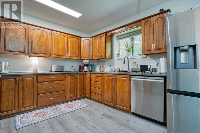 1822 Regional Road 10, Whitefish, photo 8
