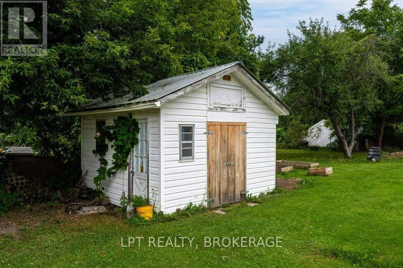 6175 Lakeview Drive — photo 36 of 40