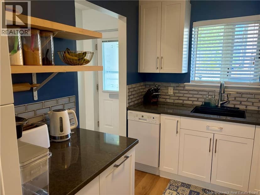 331 McLaughlin Drive Unit# 4 — photo 11 of 36