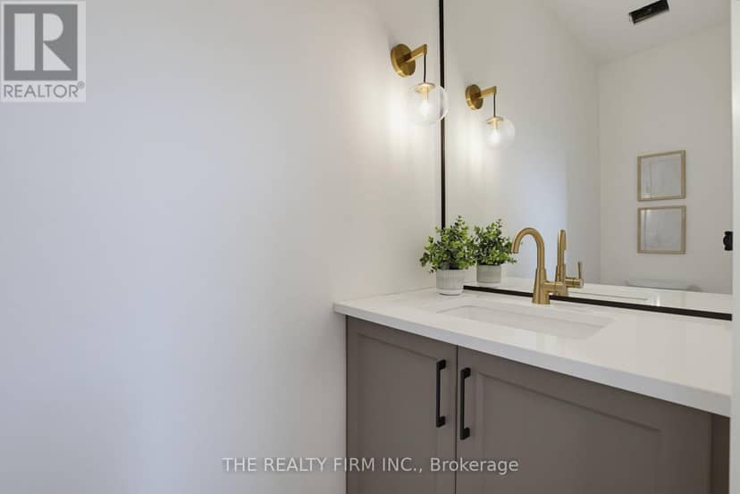 291 Elizabeth Street — photo 13 of 29