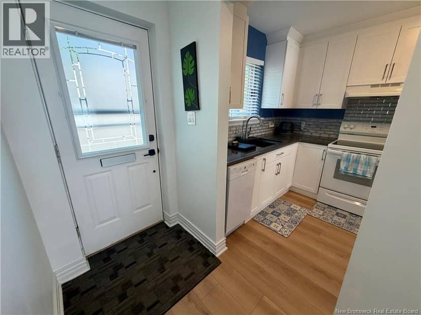 331 McLaughlin Drive Unit# 4 — photo 16 of 36