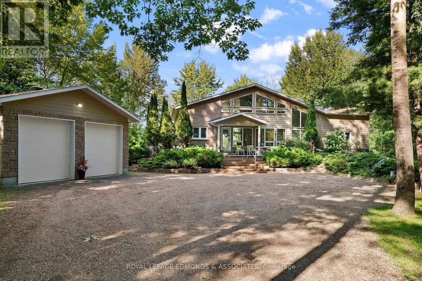 117 Blue Danube Way, Laurentian Valley