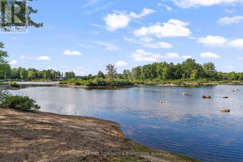 117 Blue Danube Way, Laurentian Valley, photo 8