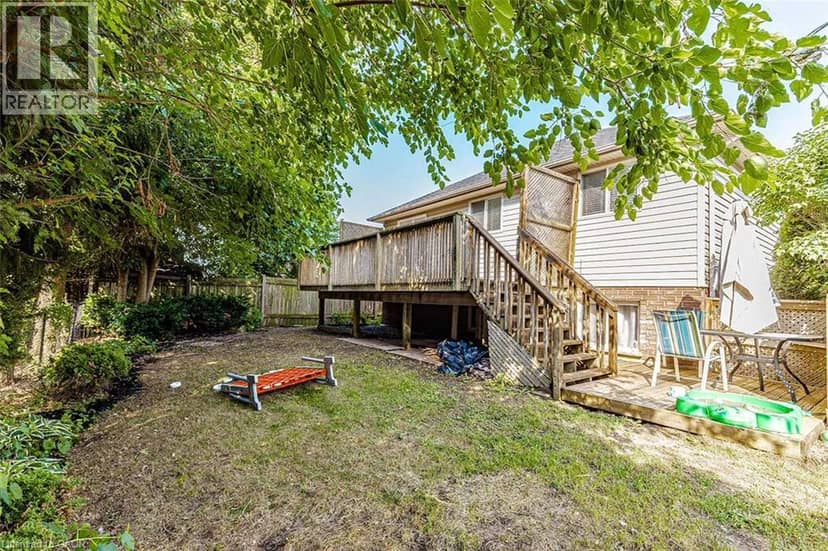 47 QUEENSWAY Drive — photo 26 of 34
