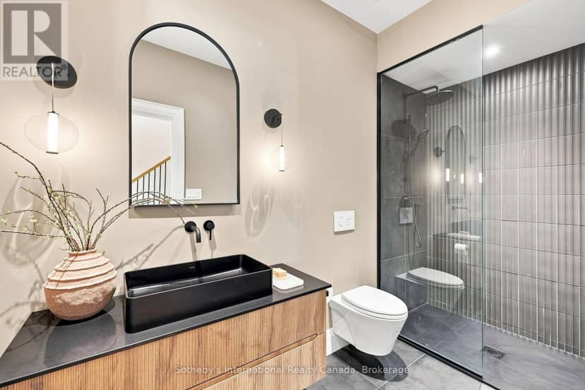 222 Oak Street — photo 10 of 40