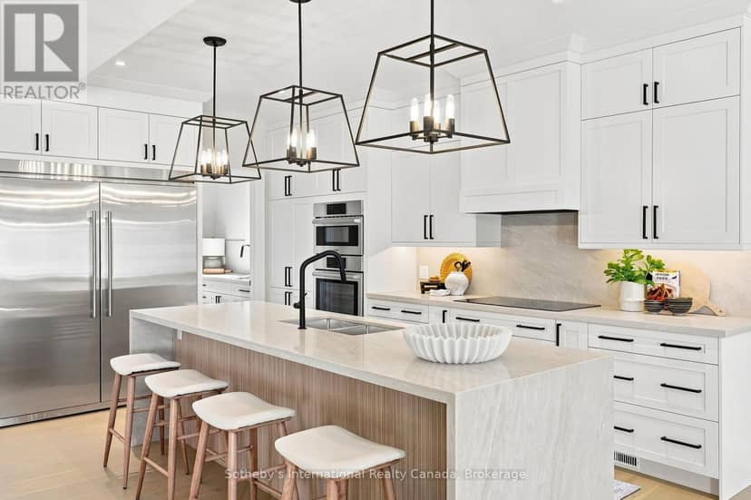 222 Oak Street — photo 17 of 40