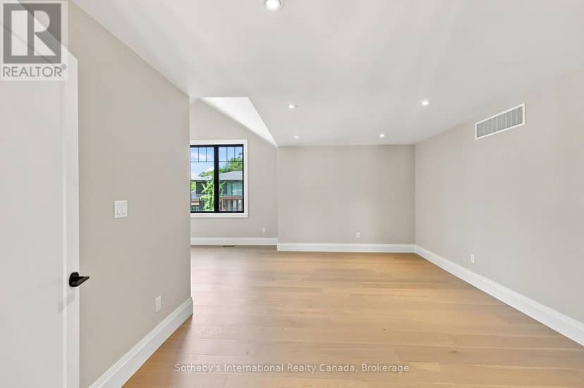 222 Oak Street — photo 35 of 40