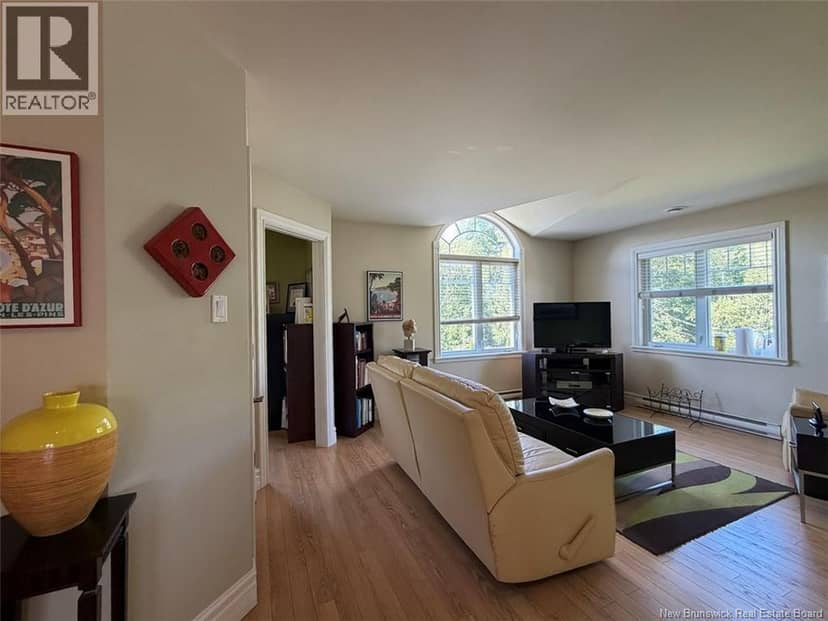 120 Hubert Street — photo 4 of 24