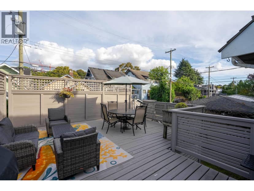 1346 LABURNUM STREET, Vancouver