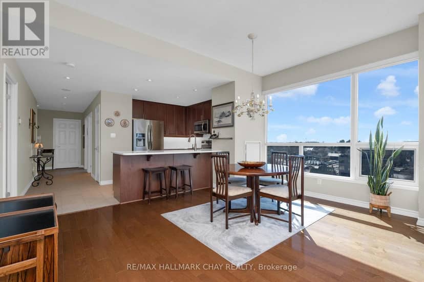 702 - 37 Ellen Street — photo 13 of 40