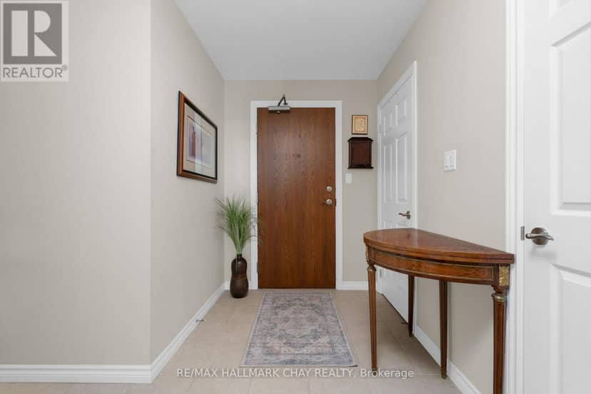702 - 37 Ellen Street — photo 7 of 40