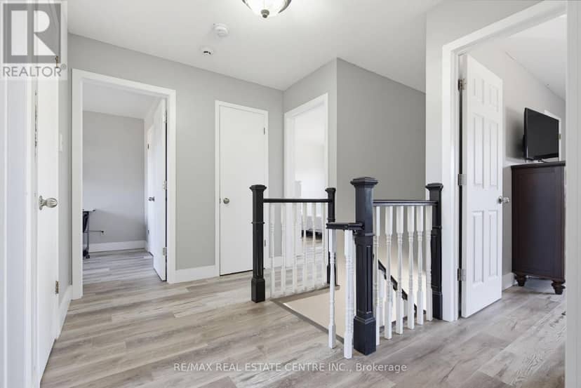 39 Amelia Street — photo 20 of 40
