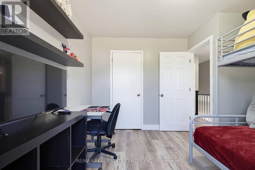 39 Amelia Street — photo 27 of 40