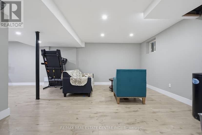 39 Amelia Street — photo 38 of 40