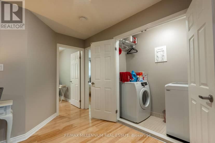 11 - 230 Meadowbrook Drive — photo 11 of 40