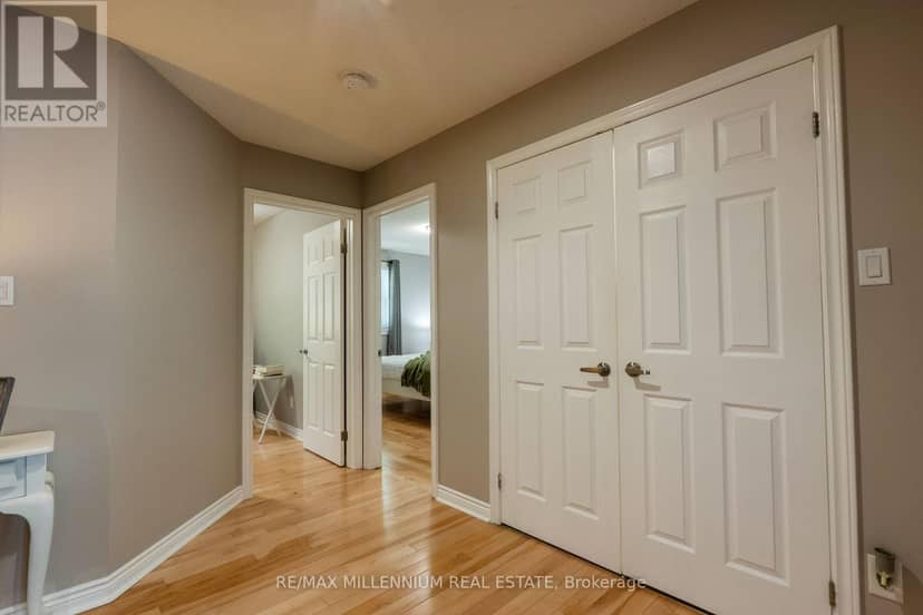 11 - 230 Meadowbrook Drive — photo 12 of 40