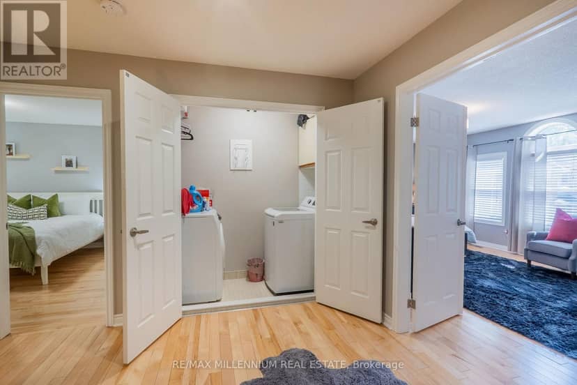 11 - 230 Meadowbrook Drive — photo 16 of 40