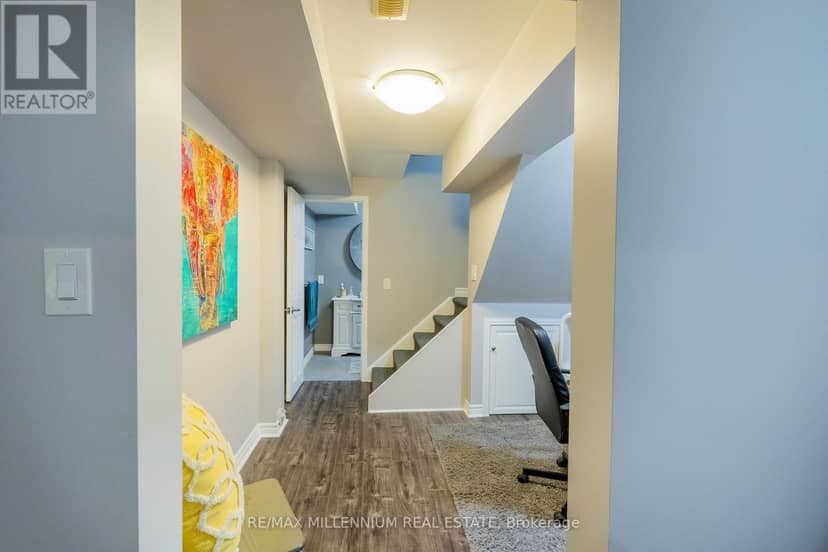 11 - 230 Meadowbrook Drive — photo 31 of 40