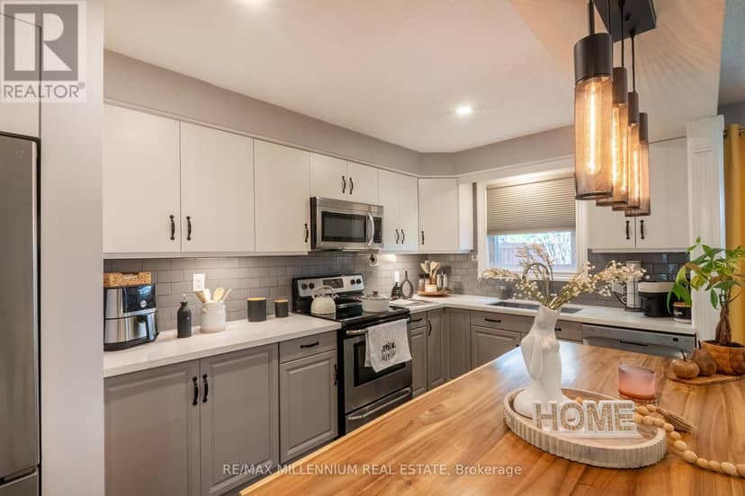11 - 230 Meadowbrook Drive — photo 4 of 40