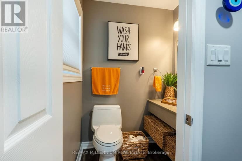 11 - 230 Meadowbrook Drive — photo 5 of 40