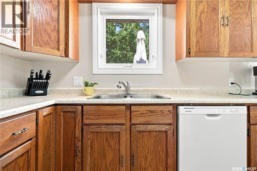 1630 Spadina DRIVE — photo 12 of 40