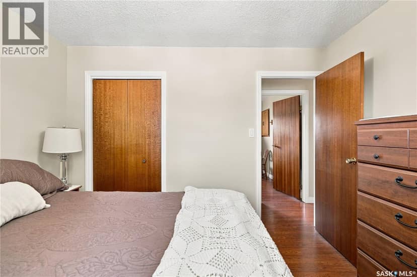 1630 Spadina DRIVE — photo 16 of 40