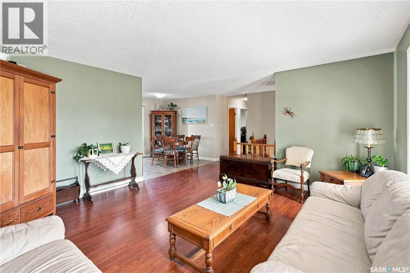1630 Spadina DRIVE — photo 7 of 40