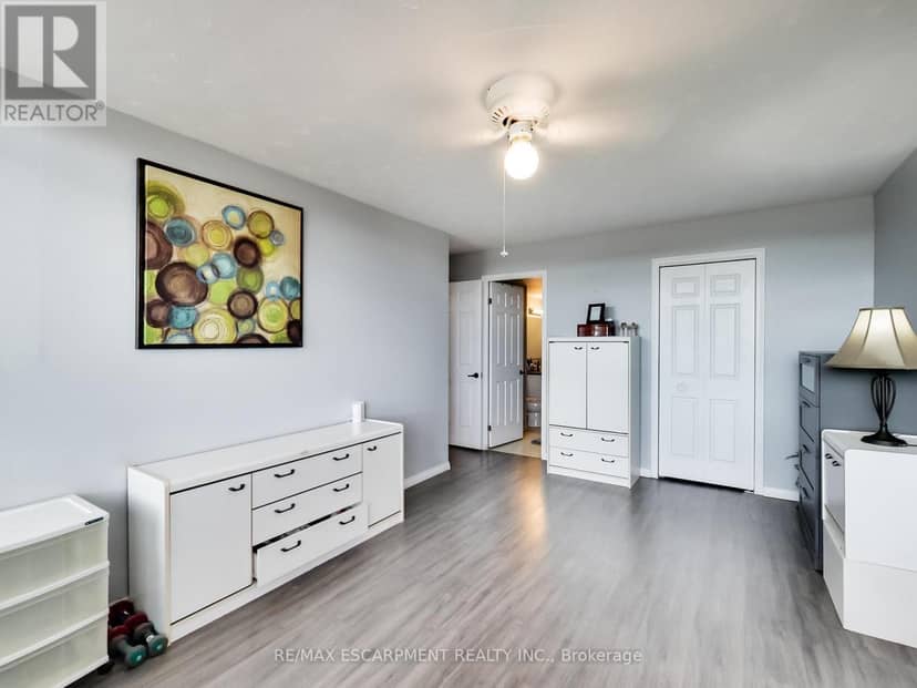 405 - 30 Harrisford Street — photo 36 of 40