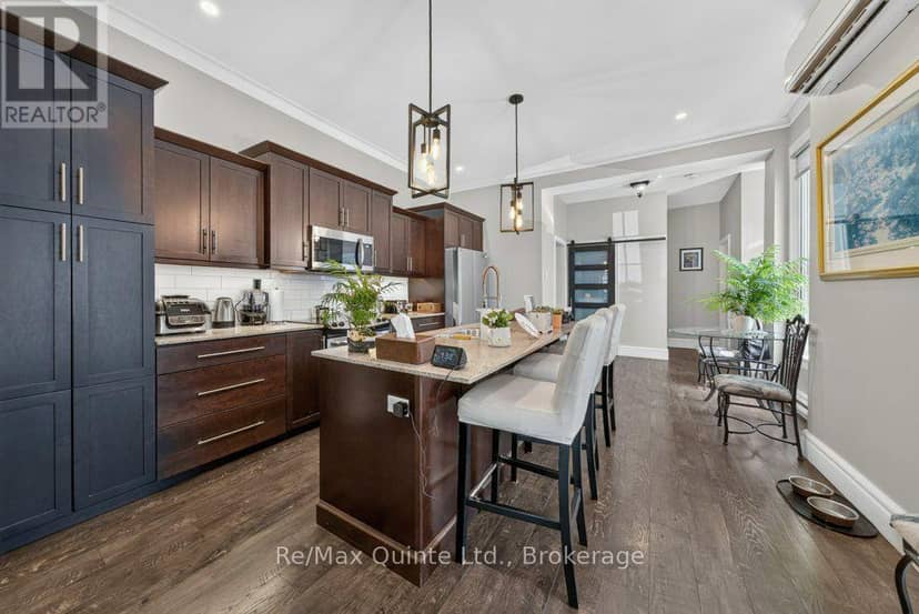 221 Albert Street — photo 9 of 40