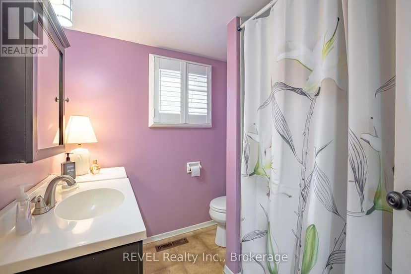 692 Lakeshore Road — photo 14 of 27