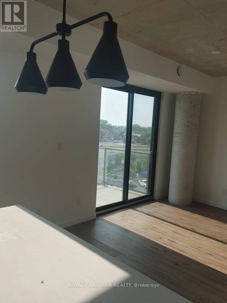 506 - 7 Erie Avenue — photo 5 of 18