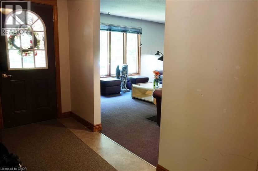 13 KELLY Avenue — photo 4 of 40