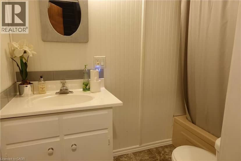 13 KELLY Avenue — photo 23 of 40