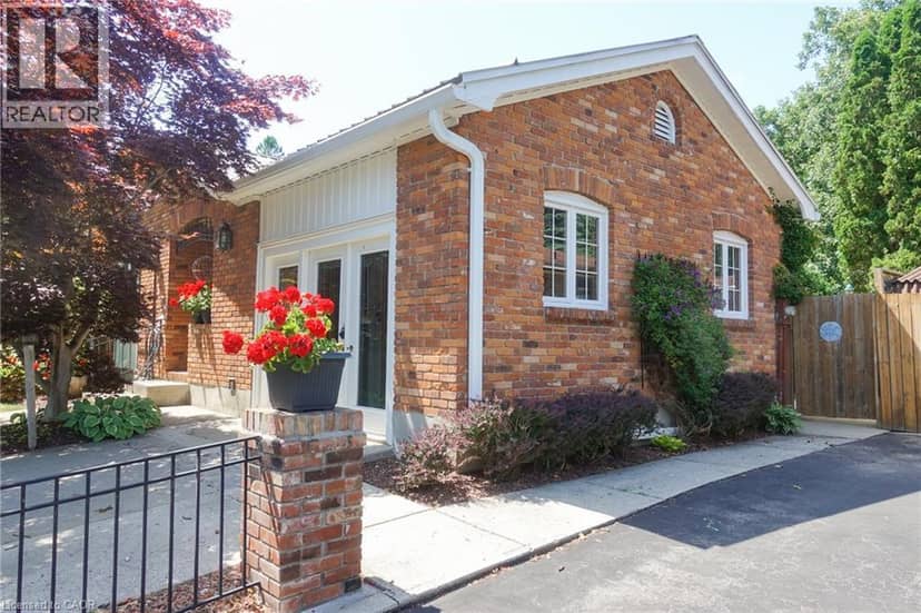 13 KELLY Avenue — photo 25 of 40