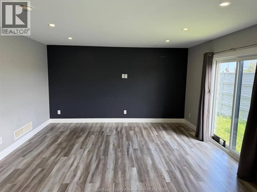 16 Betty Court — photo 9 of 36